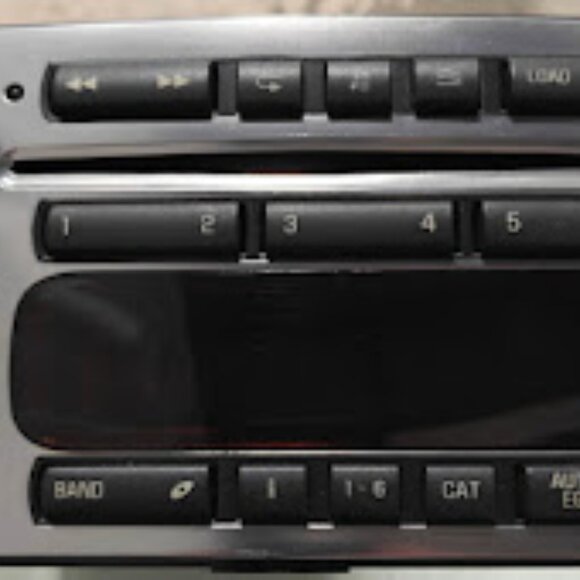 AM-FM-6 Disc CD Radio Fits 2006-2010 Hummer H3 - Picture 1 of 3